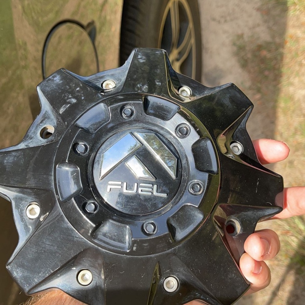 33x12.50 tires will plenty of tread. 16x9 in rims fuel assaults good condition